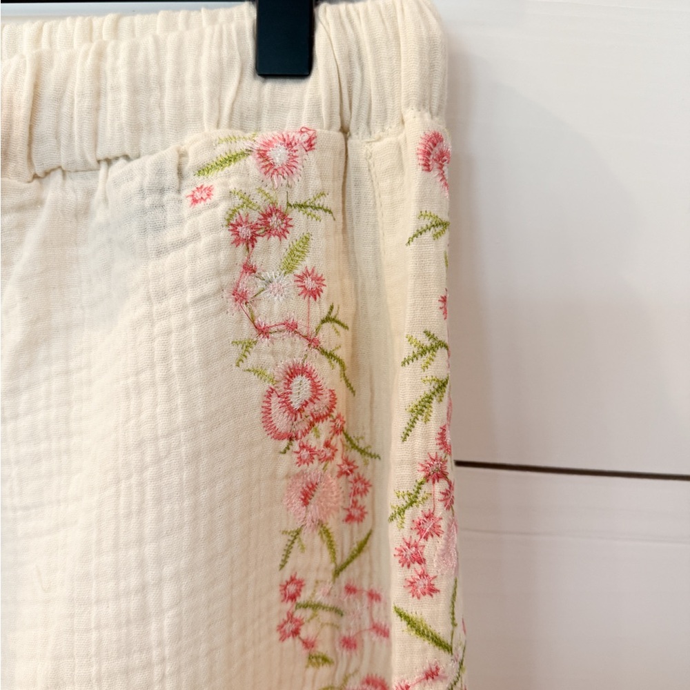 Cream Embroidered Boho Pants size Small - Picture 4 of 8